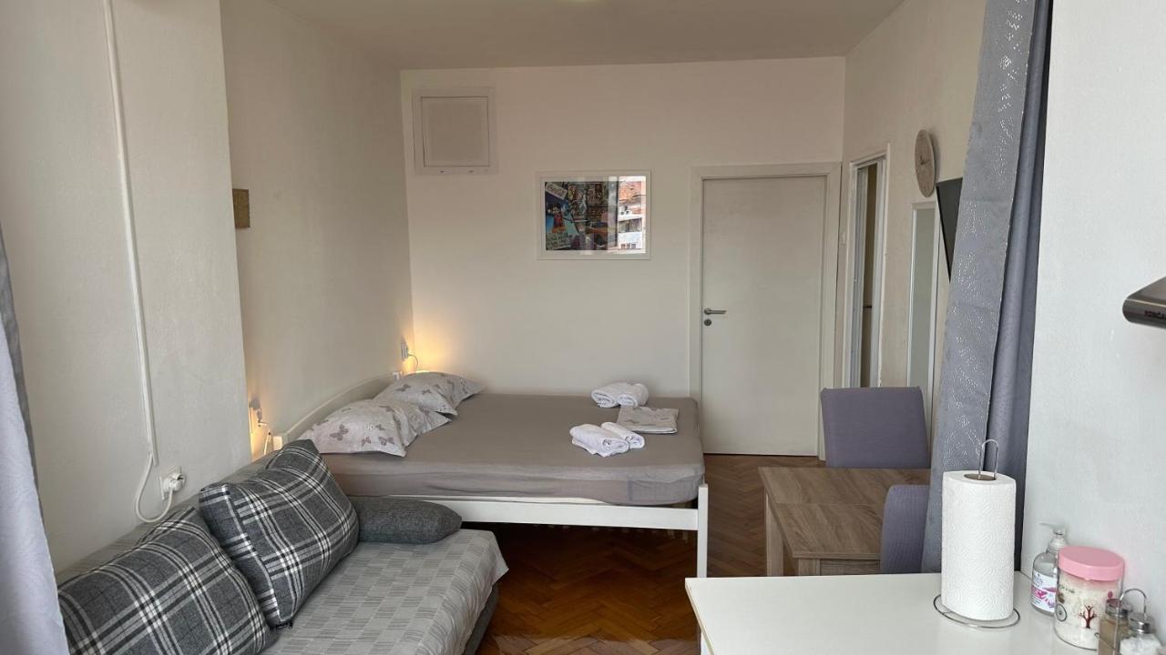 Split Apartments Trpimira Street Exteriör bild